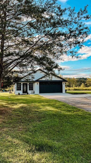 Southern Charm 3br Fire Pit Pool Table 7beds Sevierville